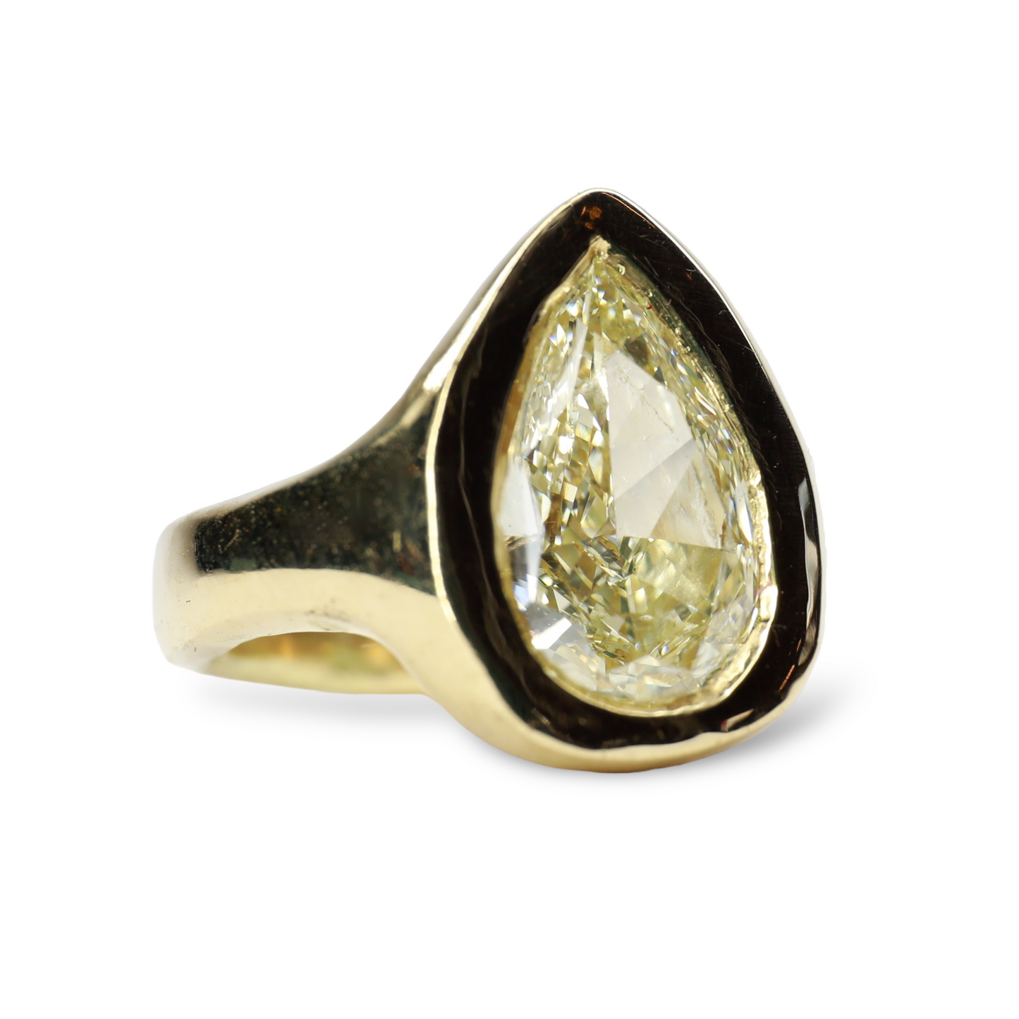 Phat Commitment Ring