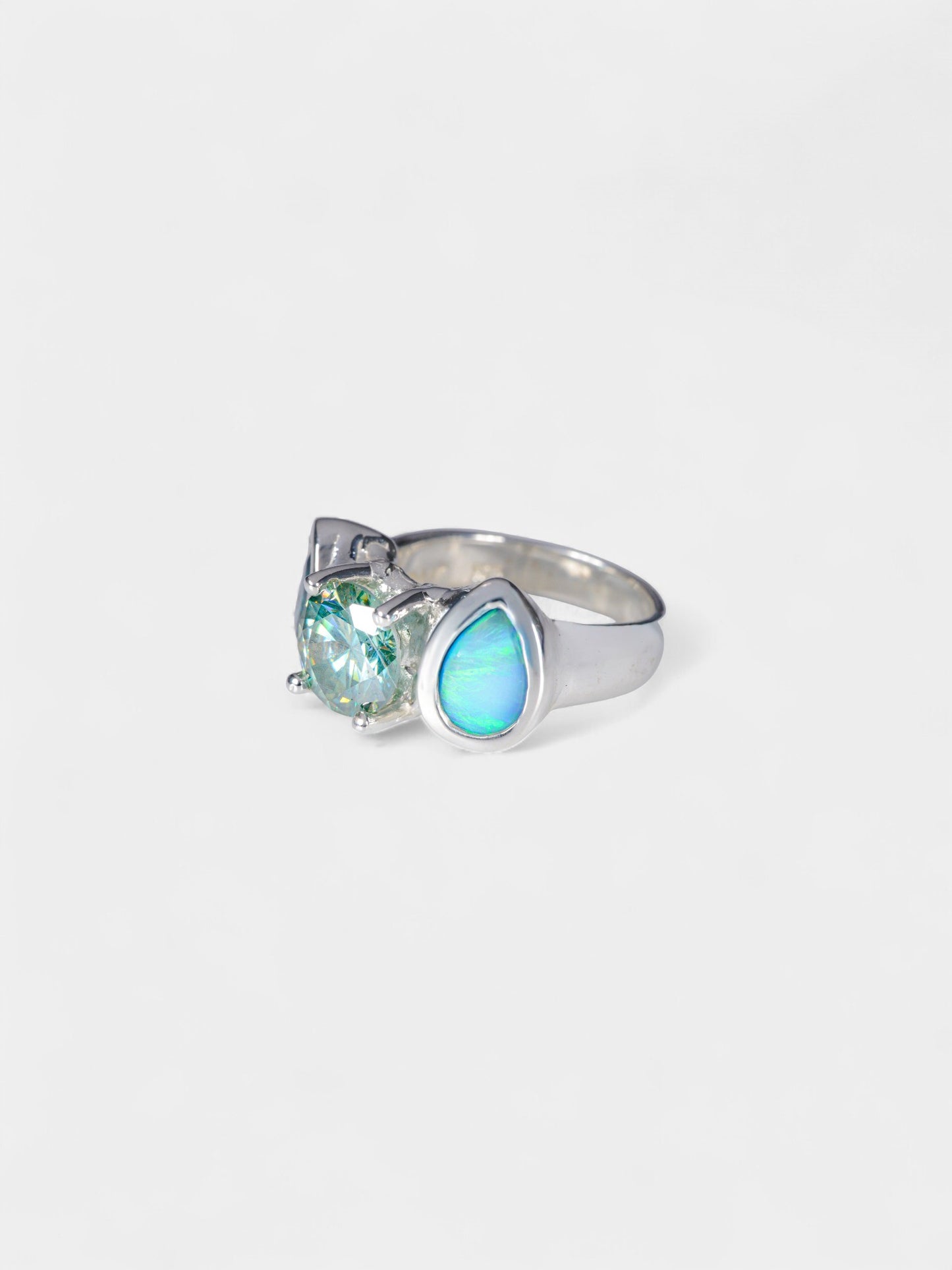 Breezy Ring