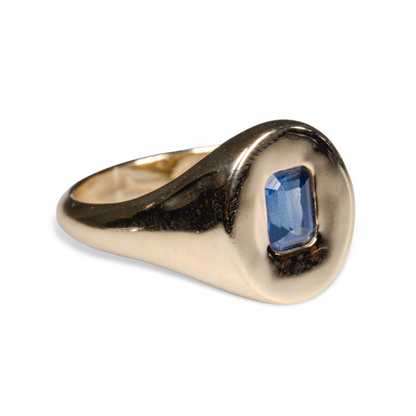 Lilo Signet Ring