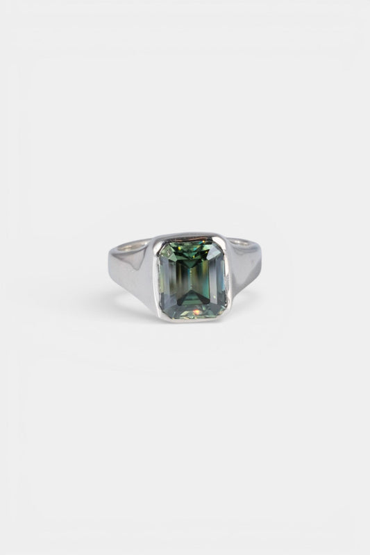 Stock Signet Ring